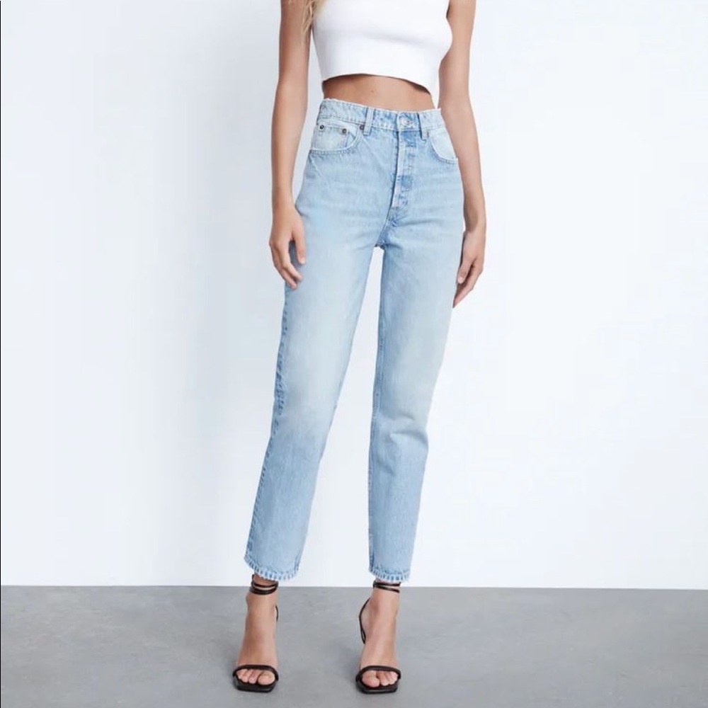 Zara- Mom Jeans